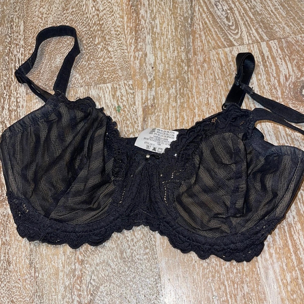 Whimsy lace bra 32D 90s